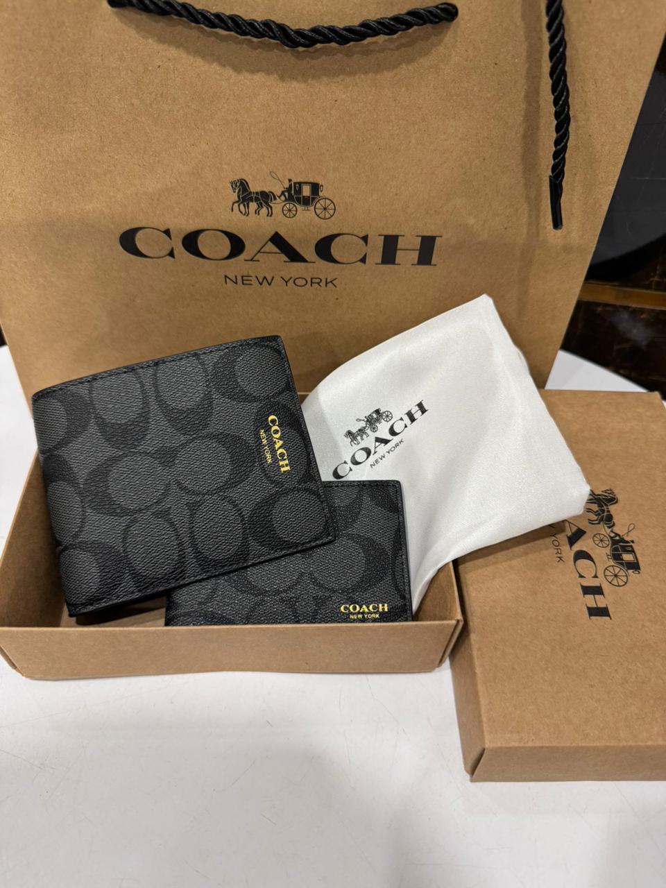 Coach Boxed 2 in 1 Wallet and card holder. Gift Set. 03